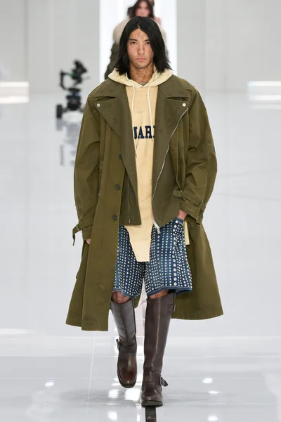 Look 9